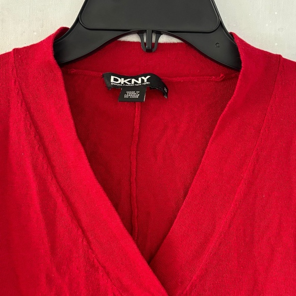 DKNY Sweater (NWOT) - Picture 5 of 11